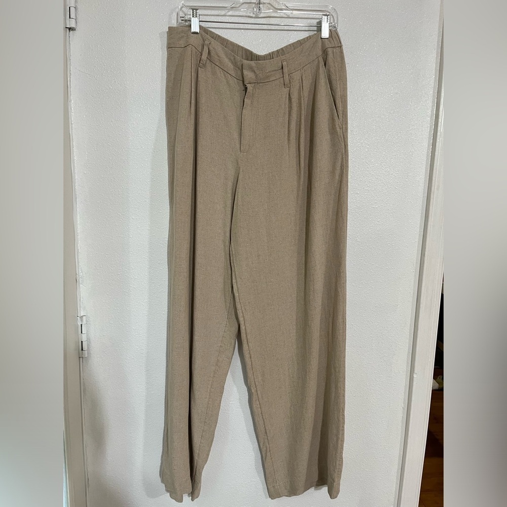A new day, size 12 pleaded pants linen blend NWOT trousers oatmeal color